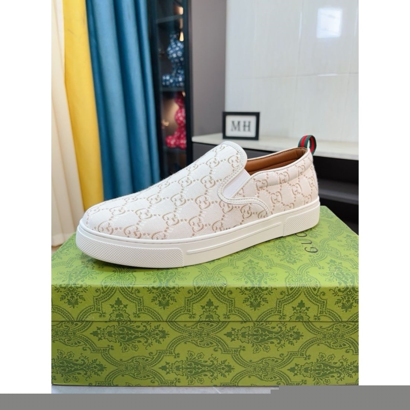 G*u*i casual shoes